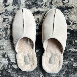 Women UGG slipper 9